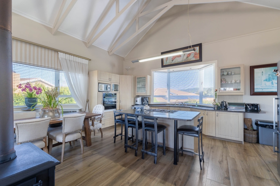 5 Bedroom Property for Sale in Outeniqua Strand Western Cape